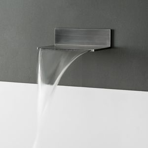 metal bathtub spout