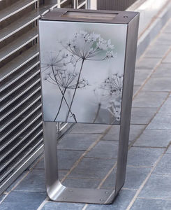 public trash can