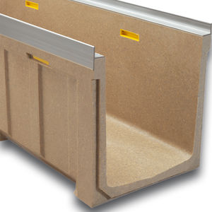 drainage channel with grating 1