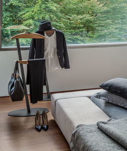 free-standing valet stand 1