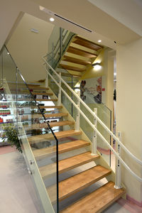 half-turn staircase
