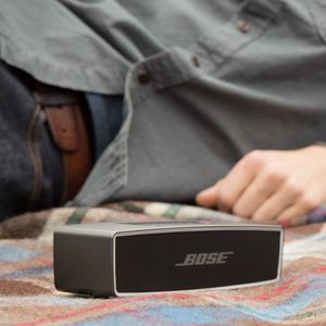 nomad speaker / wireless / Bluetooth