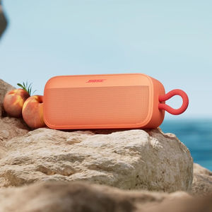 speaker with USB port 1