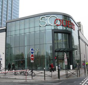 metal and glass curtain wall