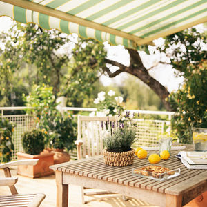 folding-arm awning / manual