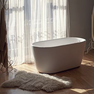 oval bathtub