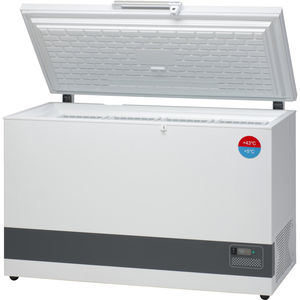 commercial refrigerator / chest / white