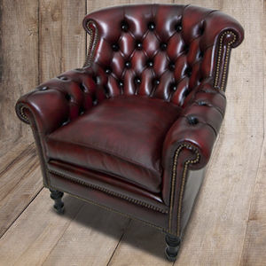 Chesterfield club chair 1