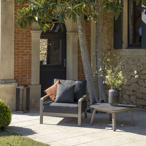 Scandinavian style armchair / Sunbrella® / teak / with armrests