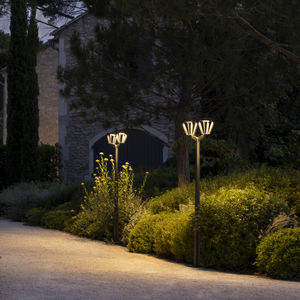 garden lamp post