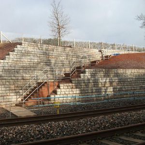concrete retaining wall