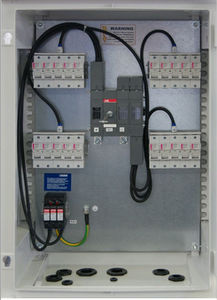 String combiner box