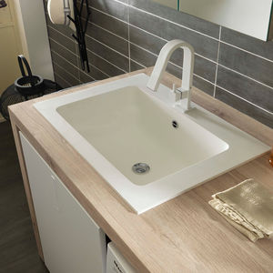 built-in washbasin