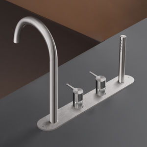 double-handle bathtub mixer tap 1