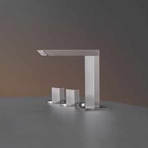 double-handle washbasin mixer tap 1
