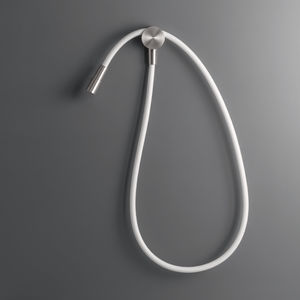 round hand shower