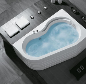 corner bathtub
