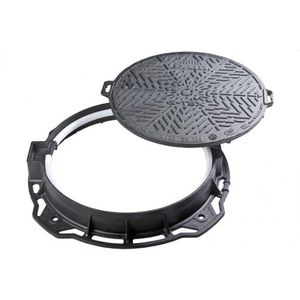 cast iron manhole cover / round