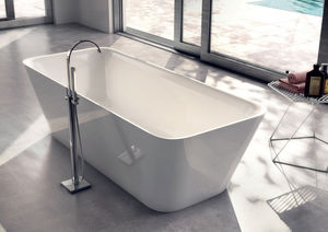 free-standing bathtub 1