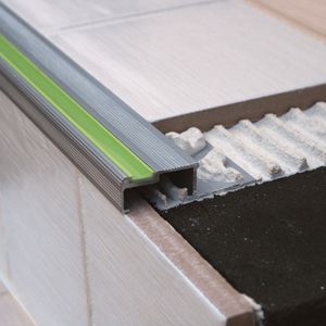 aluminum stair nosing