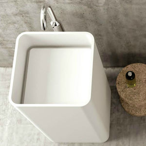 free-standing washbasin 1