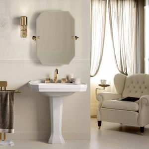 free-standing washbasin