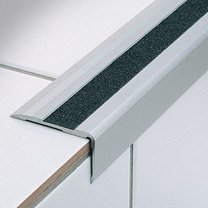 aluminum stair nosing