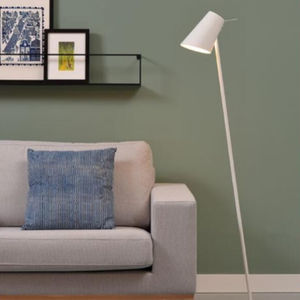 floor-standing lamp