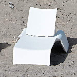contemporary sun lounger 1