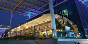 self-supporting pergola