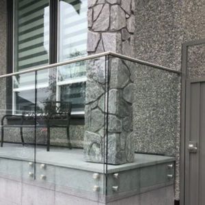 glass panel balcony 1