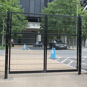 swing gate 1