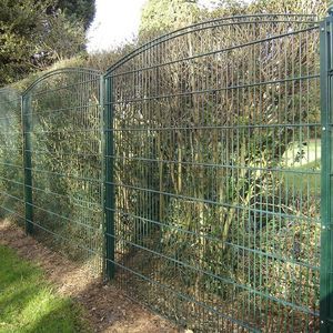 wire mesh fence 1
