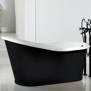 oval bathtub