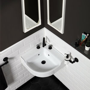 wall-mounted washbasin