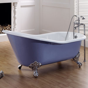 oval bathtub