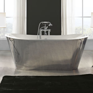 oval bathtub 1