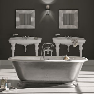 oval bathtub