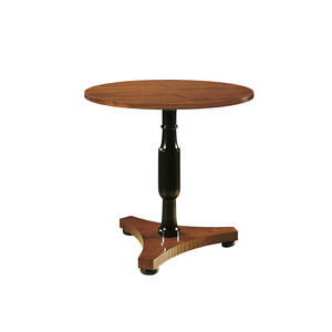 traditional pedestal table 1