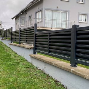 bar fence