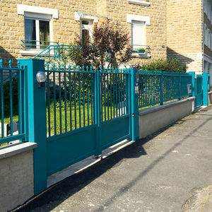 fence with panels