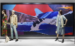 wall-mounted display panel