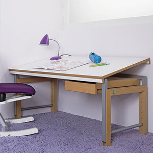 wooden desk / contemporary / child's / height-adjustable