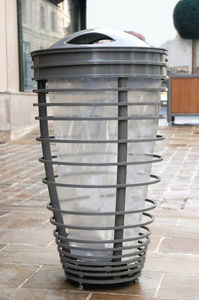 public trash can
