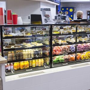 refrigerated display counter / chocolate / for pastry shops