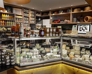 counter refrigerated display case