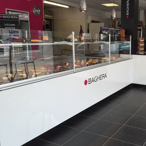 refrigerated display counter / for pastry shops / for bakeries