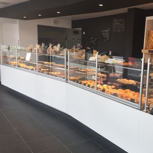 counter refrigerated display case 1