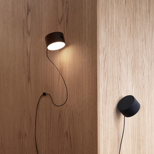 contemporary wall light