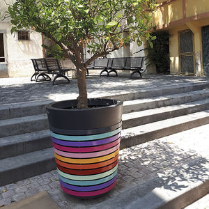 thermo-lacquered steel planter